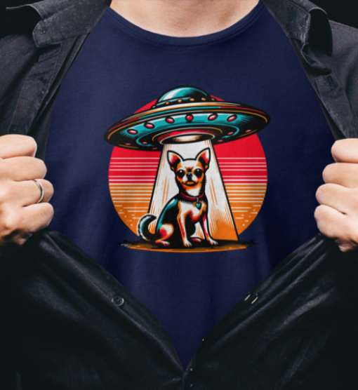 ufo chihuahua funny shirt Unisex T-Shirt